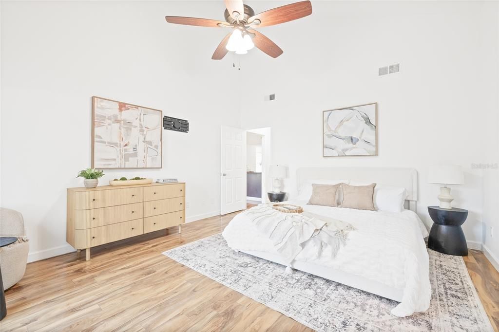 En Venta: $489,900 (4 camas, 3 baños, 2094 Pies cuadrados)