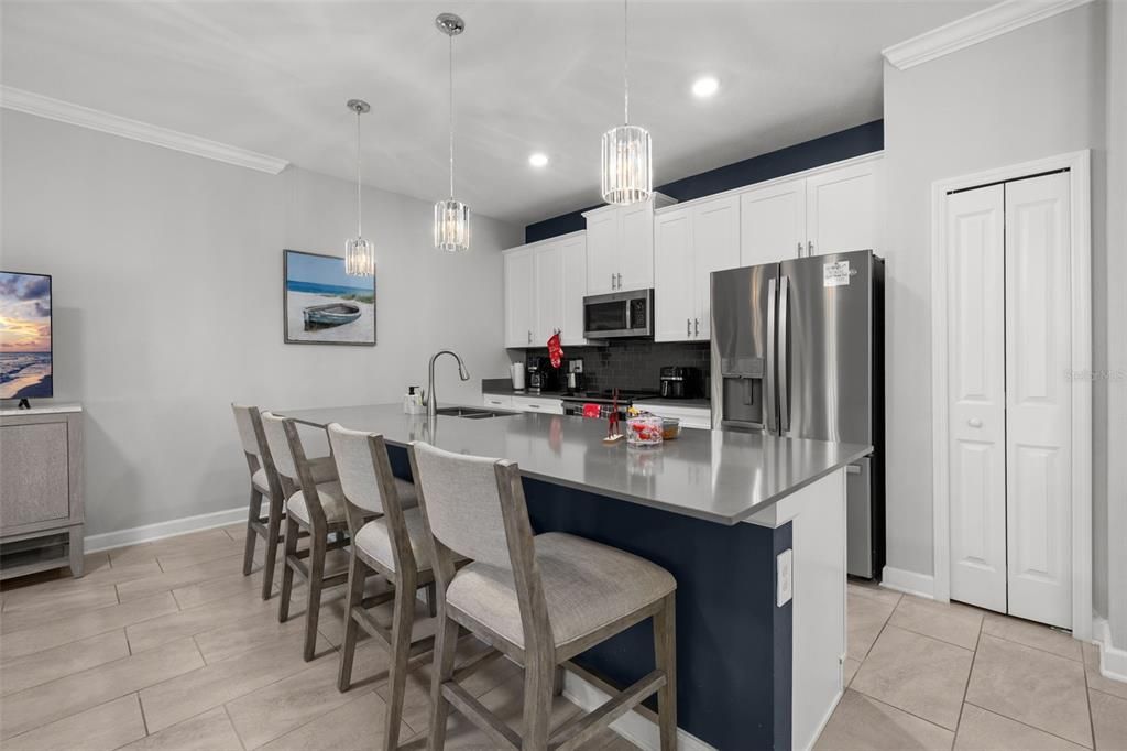 En Venta: $525,000 (4 camas, 3 baños, 1902 Pies cuadrados)