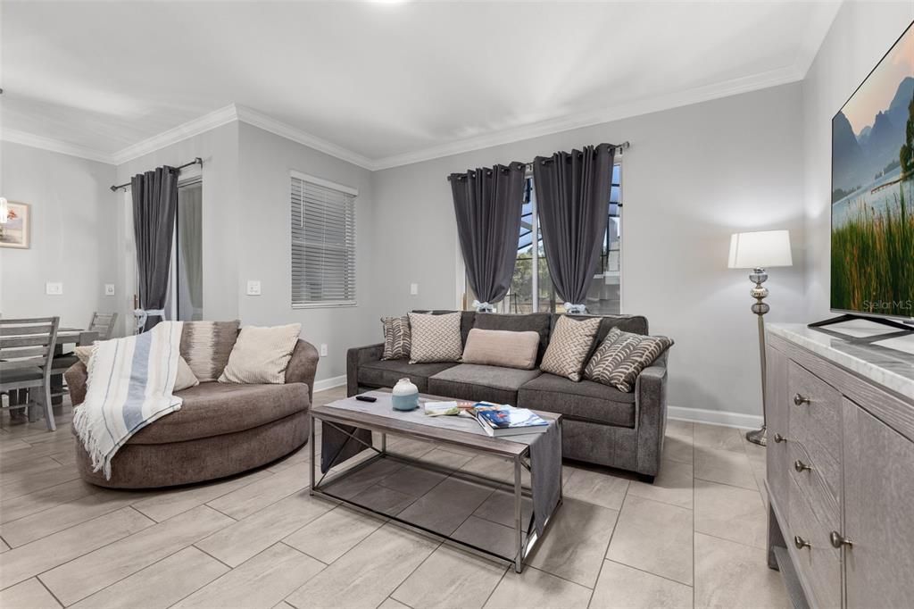 En Venta: $525,000 (4 camas, 3 baños, 1902 Pies cuadrados)