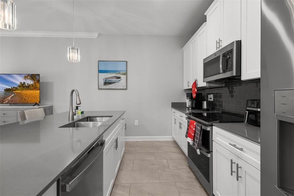 En Venta: $525,000 (4 camas, 3 baños, 1902 Pies cuadrados)