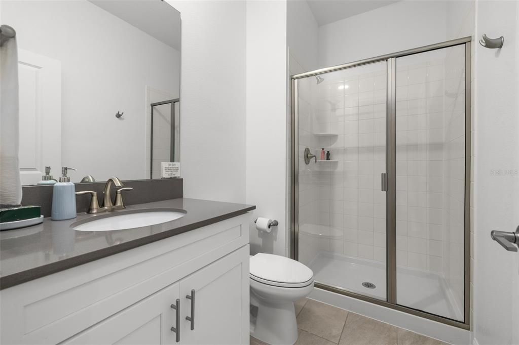 En Venta: $525,000 (4 camas, 3 baños, 1902 Pies cuadrados)