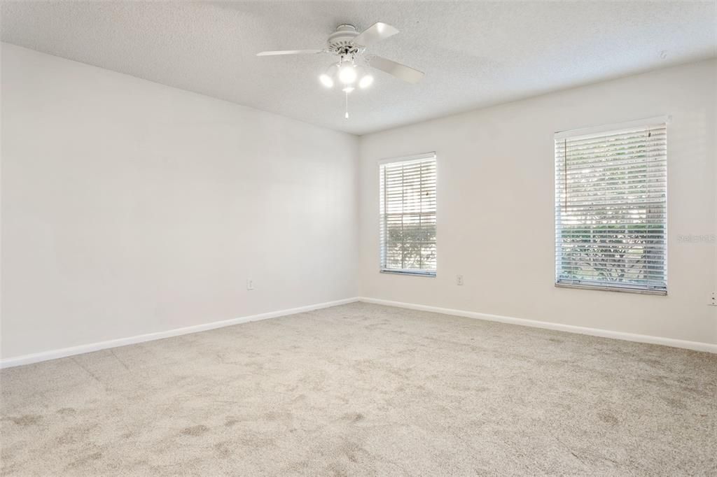 待售: $237,900 (3 贝兹, 2 浴室, 1351 平方英尺)