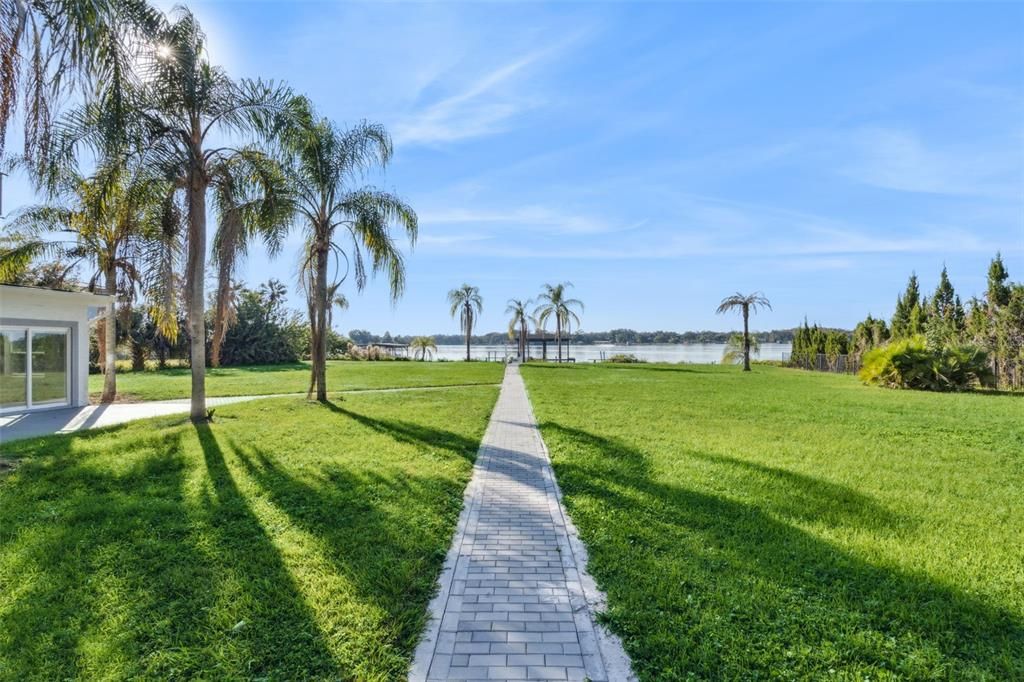 For Sale: $1,599,999 (5 beds, 5 baths, 4389 Square Feet)