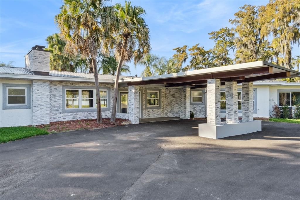 For Sale: $1,599,999 (5 beds, 5 baths, 4389 Square Feet)