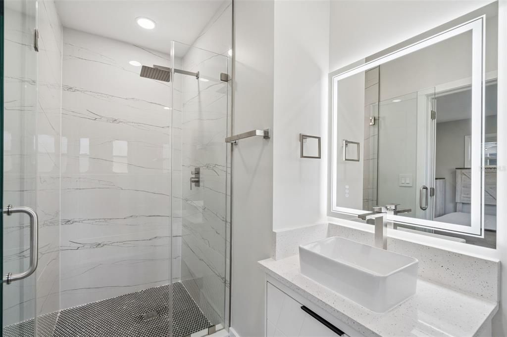 For Sale: $1,599,999 (5 beds, 5 baths, 4389 Square Feet)