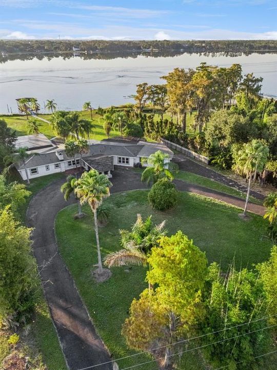 For Sale: $1,599,999 (5 beds, 5 baths, 4389 Square Feet)