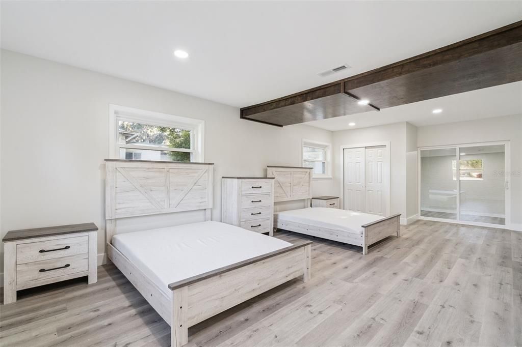 For Sale: $1,599,999 (5 beds, 5 baths, 4389 Square Feet)