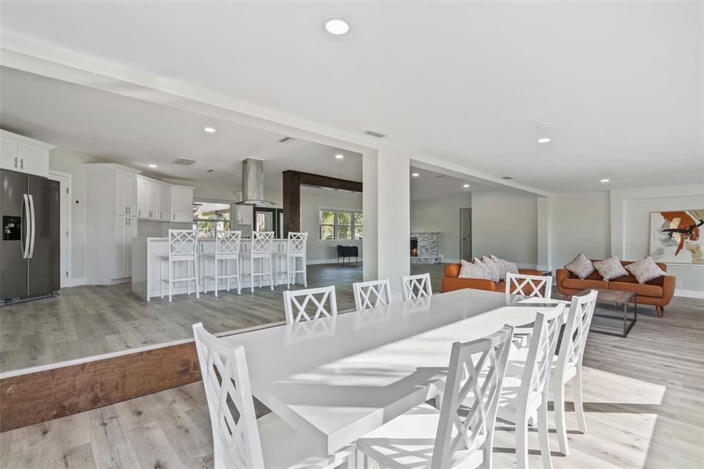 For Sale: $1,599,999 (5 beds, 5 baths, 4389 Square Feet)