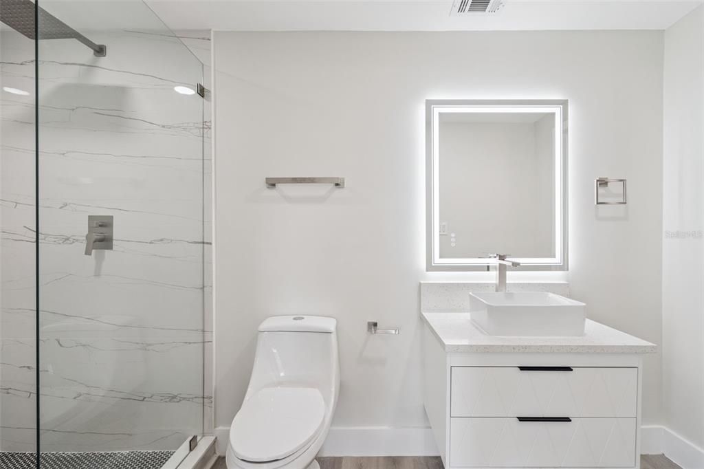 For Sale: $1,599,999 (5 beds, 5 baths, 4389 Square Feet)