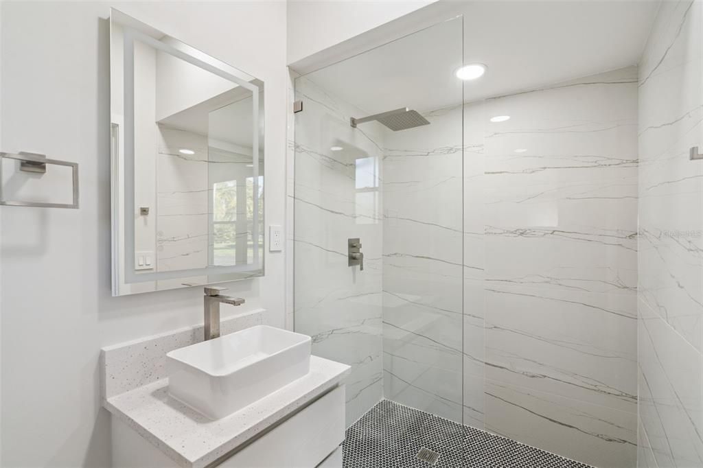 For Sale: $1,599,999 (5 beds, 5 baths, 4389 Square Feet)