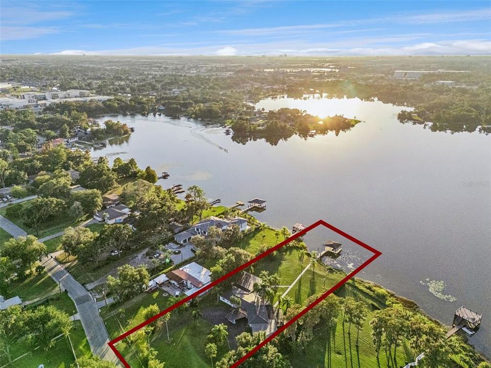 For Sale: $1,599,999 (5 beds, 5 baths, 4389 Square Feet)