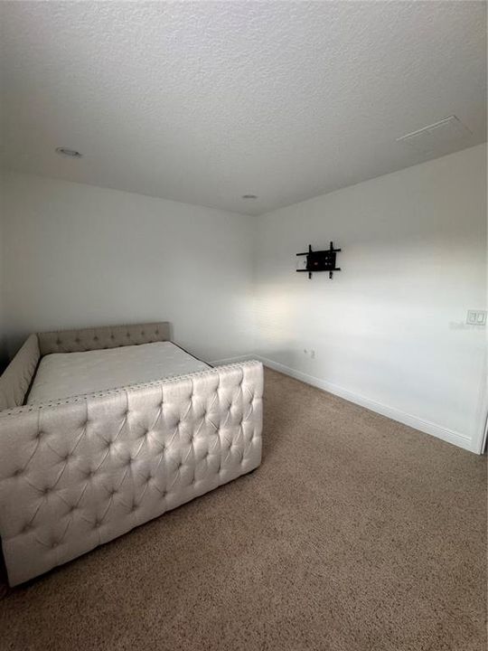 For Rent: $5,600 (5 beds, 3 baths, 3365 Square Feet)