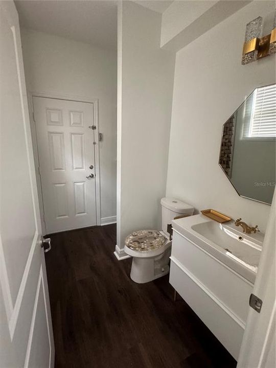 For Rent: $5,600 (5 beds, 3 baths, 3365 Square Feet)