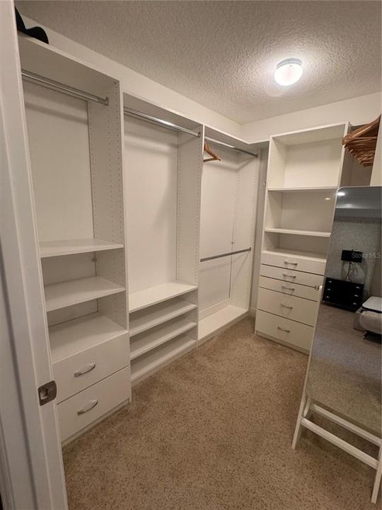 For Rent: $5,600 (5 beds, 3 baths, 3365 Square Feet)