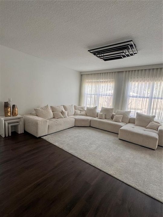 For Rent: $5,600 (5 beds, 3 baths, 3365 Square Feet)