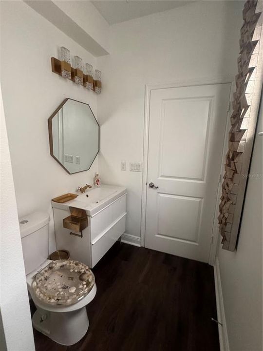 For Rent: $5,600 (5 beds, 3 baths, 3365 Square Feet)