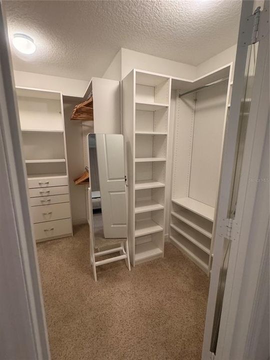 For Rent: $5,600 (5 beds, 3 baths, 3365 Square Feet)