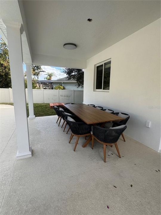 For Rent: $5,600 (5 beds, 3 baths, 3365 Square Feet)