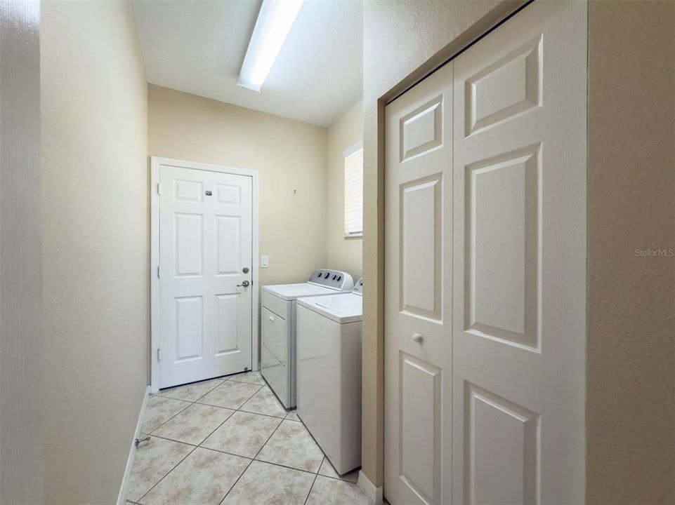 В аренду: $2,100 (2 спален, 2 ванн, 1317 Квадратных фут)