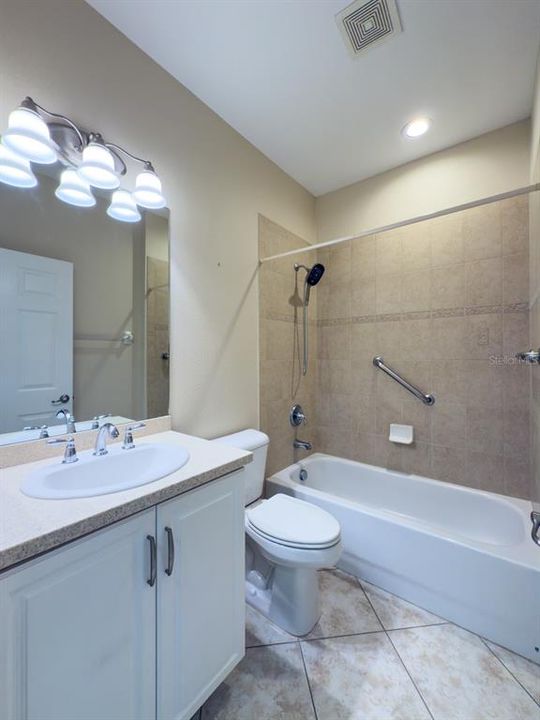 В аренду: $2,100 (2 спален, 2 ванн, 1317 Квадратных фут)