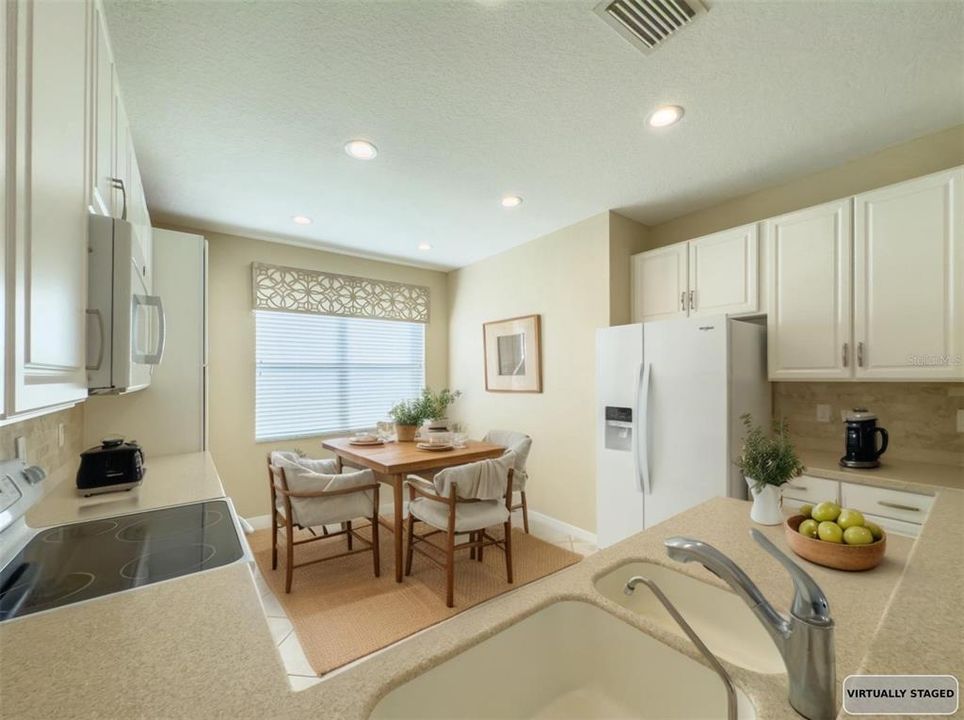 В аренду: $2,100 (2 спален, 2 ванн, 1317 Квадратных фут)