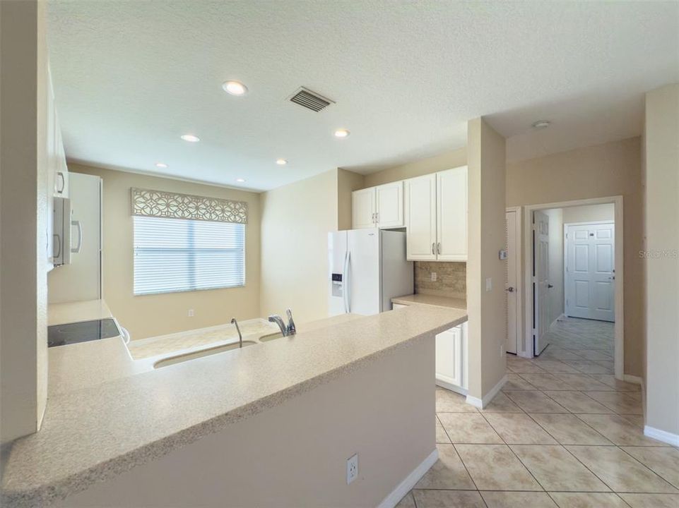 В аренду: $2,100 (2 спален, 2 ванн, 1317 Квадратных фут)