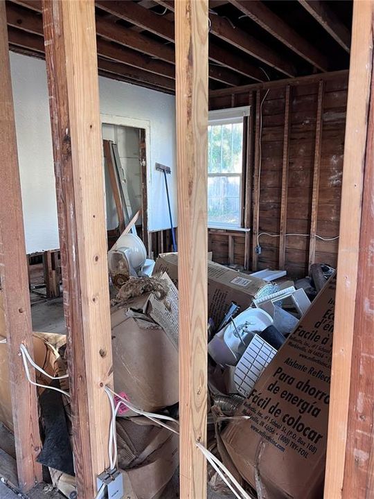 For Sale: $299,000 (3 beds, 2 baths, 1686 Square Feet)