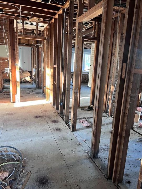 For Sale: $299,000 (3 beds, 2 baths, 1686 Square Feet)