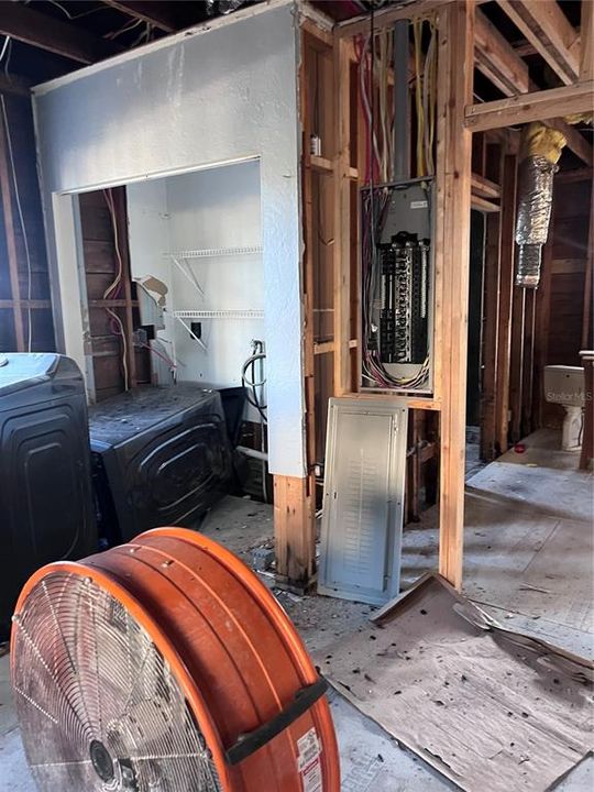 For Sale: $299,000 (3 beds, 2 baths, 1686 Square Feet)