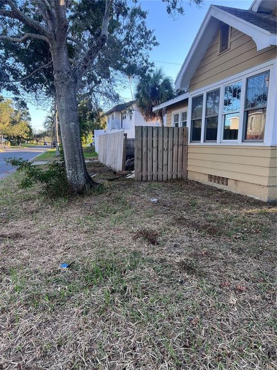 For Sale: $299,000 (3 beds, 2 baths, 1686 Square Feet)