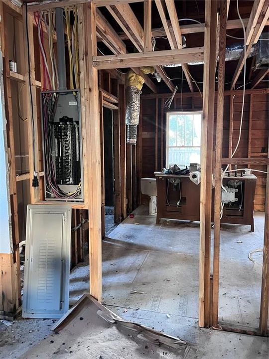 For Sale: $299,000 (3 beds, 2 baths, 1686 Square Feet)