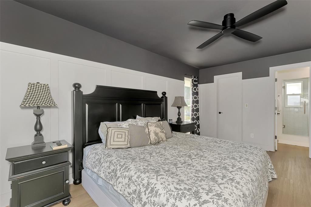 For Sale: $425,000 (2 beds, 2 baths, 1101 Square Feet)