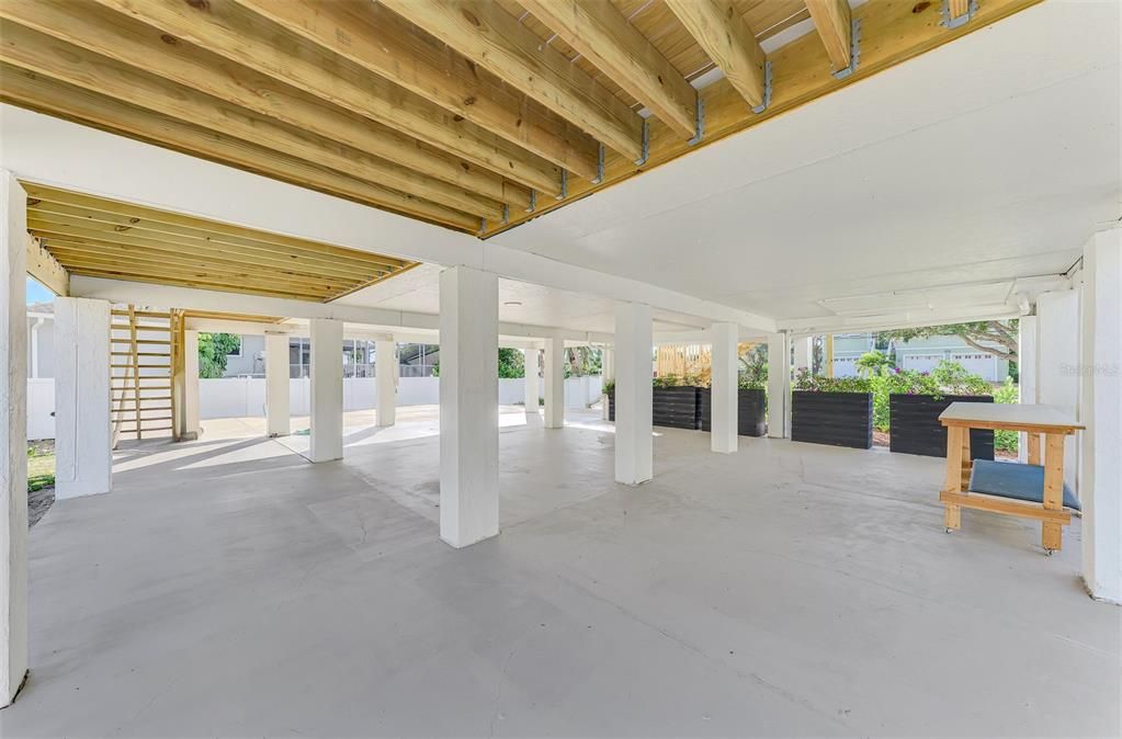 For Sale: $425,000 (2 beds, 2 baths, 1101 Square Feet)