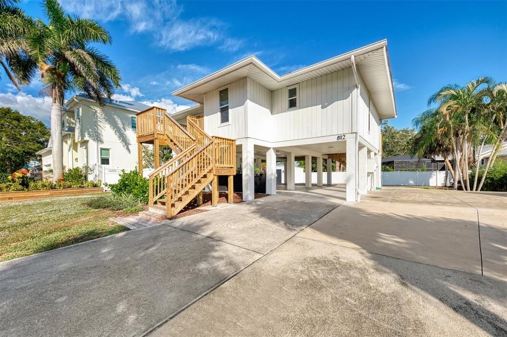 For Sale: $425,000 (2 beds, 2 baths, 1101 Square Feet)