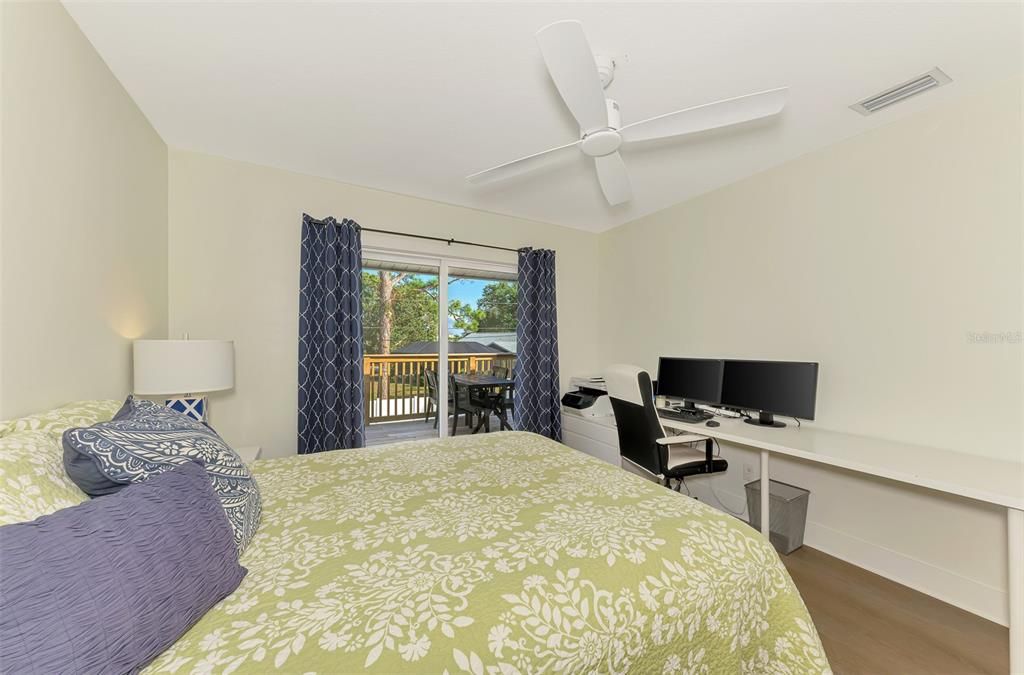 For Sale: $425,000 (2 beds, 2 baths, 1101 Square Feet)