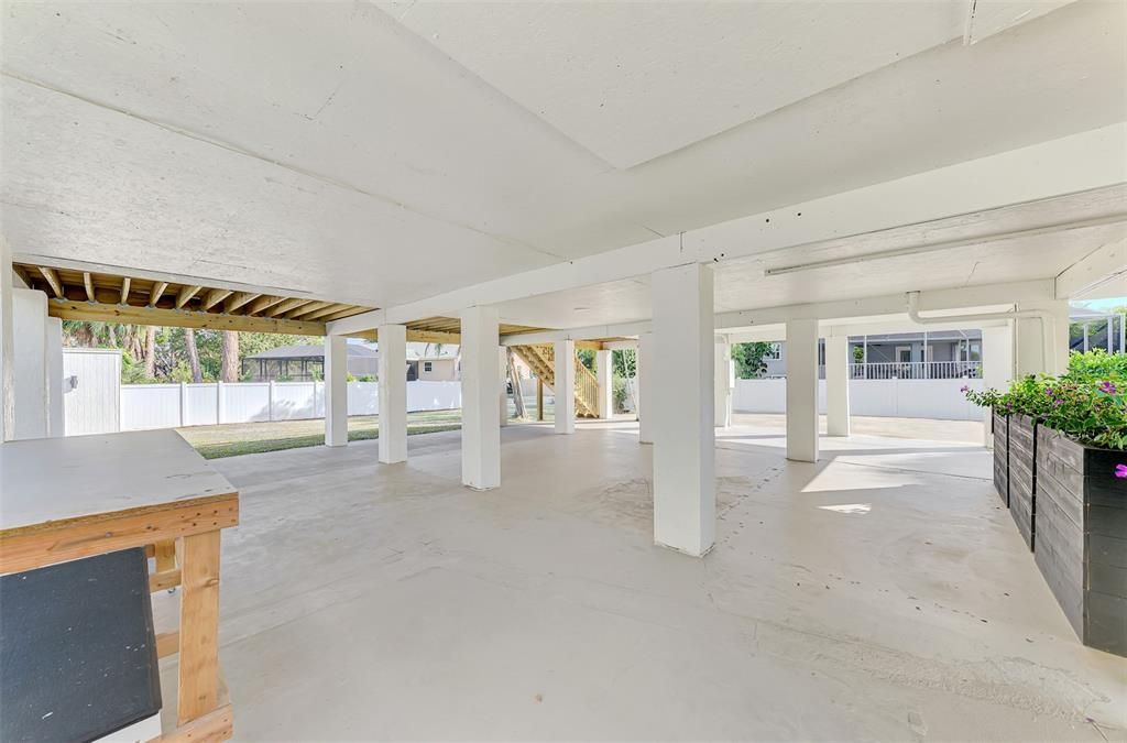 For Sale: $425,000 (2 beds, 2 baths, 1101 Square Feet)