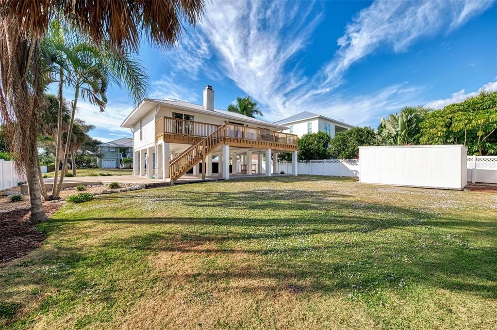 For Sale: $425,000 (2 beds, 2 baths, 1101 Square Feet)