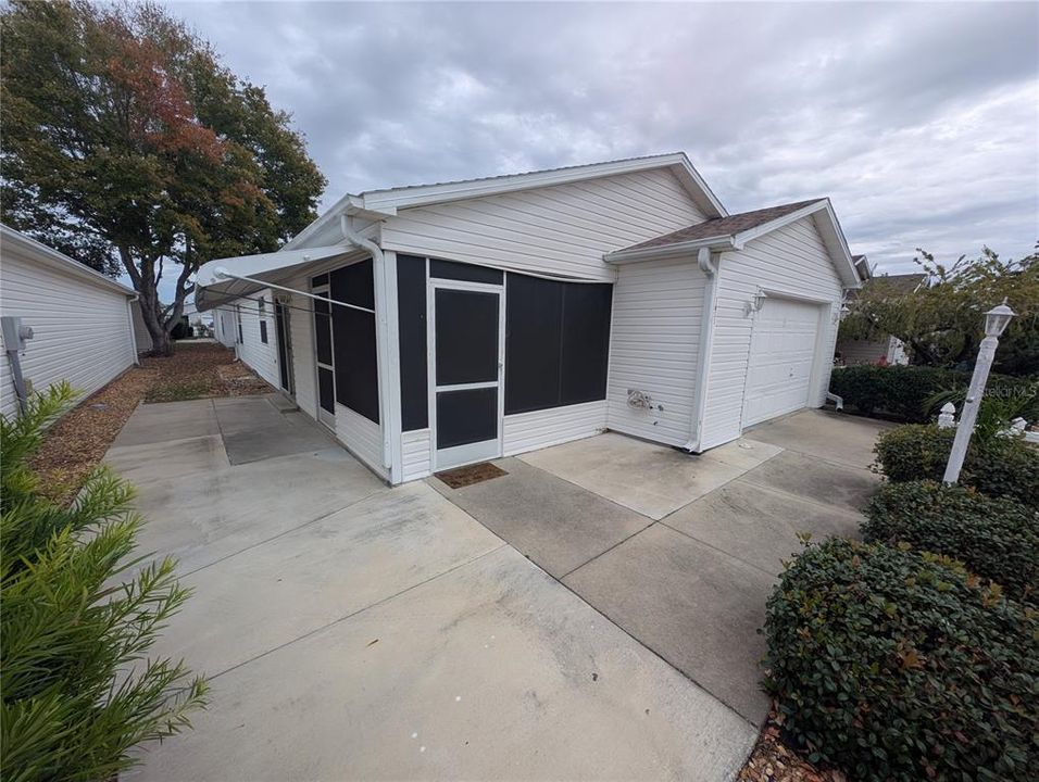 En Venta: $233,000 (2 camas, 2 baños, 1121 Pies cuadrados)