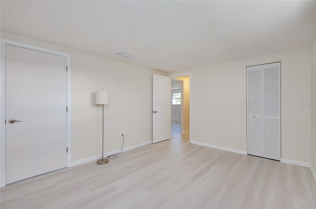 待售: $234,900 (2 贝兹, 2 浴室, 1083 平方英尺)