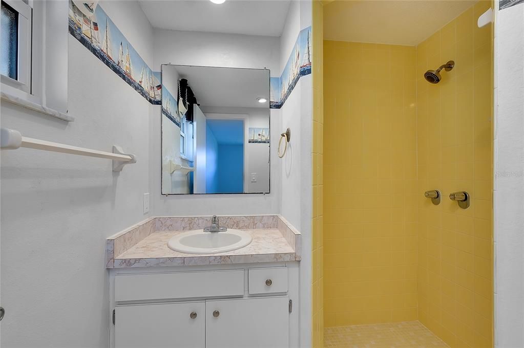 待售: $234,900 (2 贝兹, 2 浴室, 1083 平方英尺)