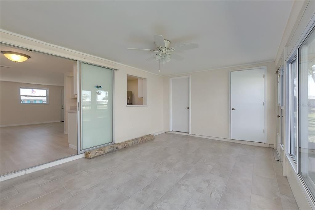 待售: $234,900 (2 贝兹, 2 浴室, 1083 平方英尺)