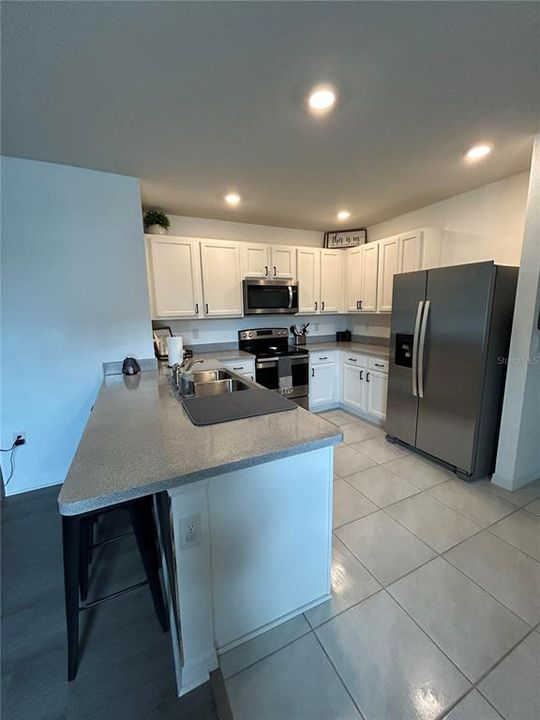 For Rent: $2,400 (3 beds, 2 baths, 1516 Square Feet)