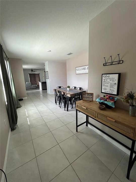 For Rent: $2,400 (3 beds, 2 baths, 1516 Square Feet)