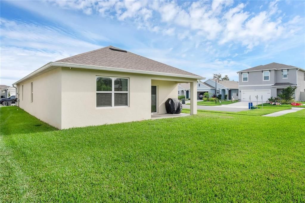 For Rent: $2,400 (3 beds, 2 baths, 1516 Square Feet)