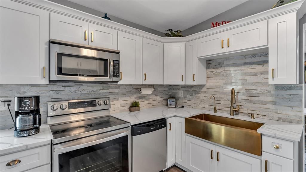 For Sale: $210,000 (3 beds, 1 baths, 1289 Square Feet)