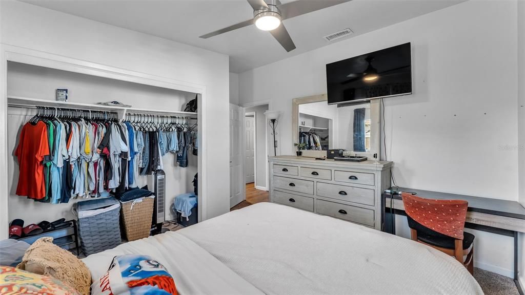 For Sale: $210,000 (3 beds, 1 baths, 1289 Square Feet)