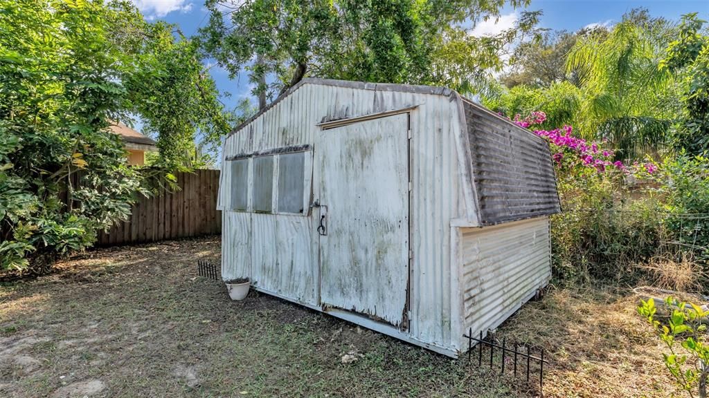 For Sale: $210,000 (3 beds, 1 baths, 1289 Square Feet)