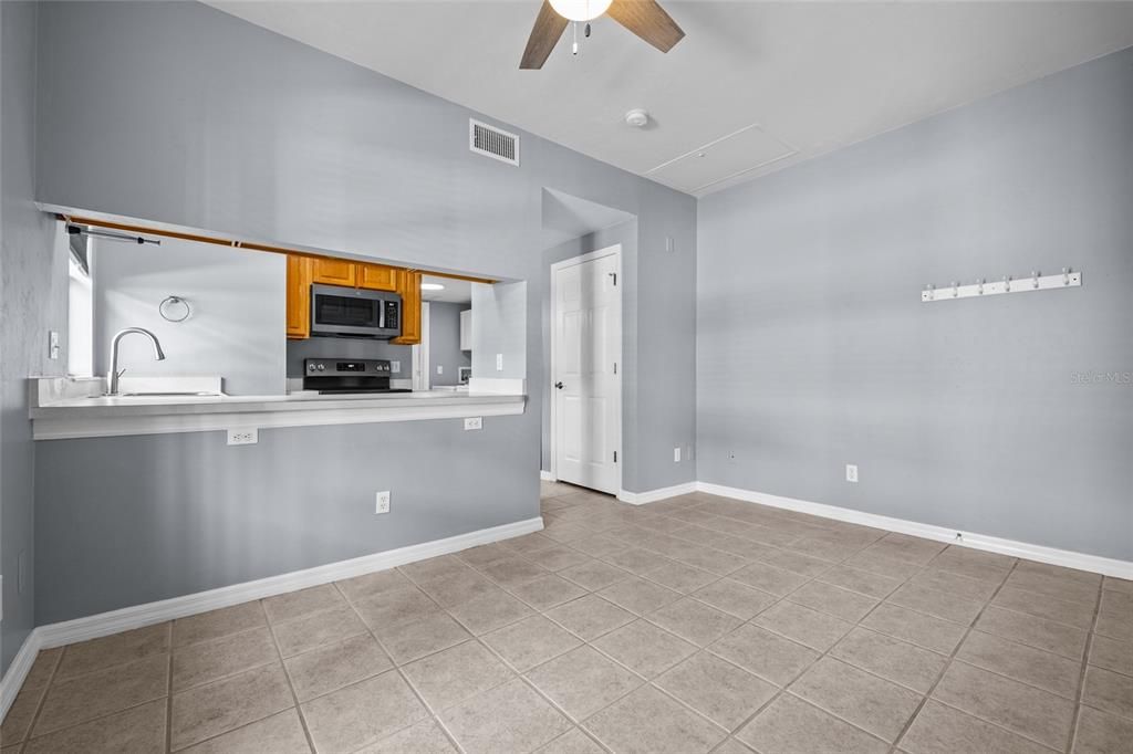 Activo con contrato: $199,000 (1 camas, 1 baños, 450 Pies cuadrados)