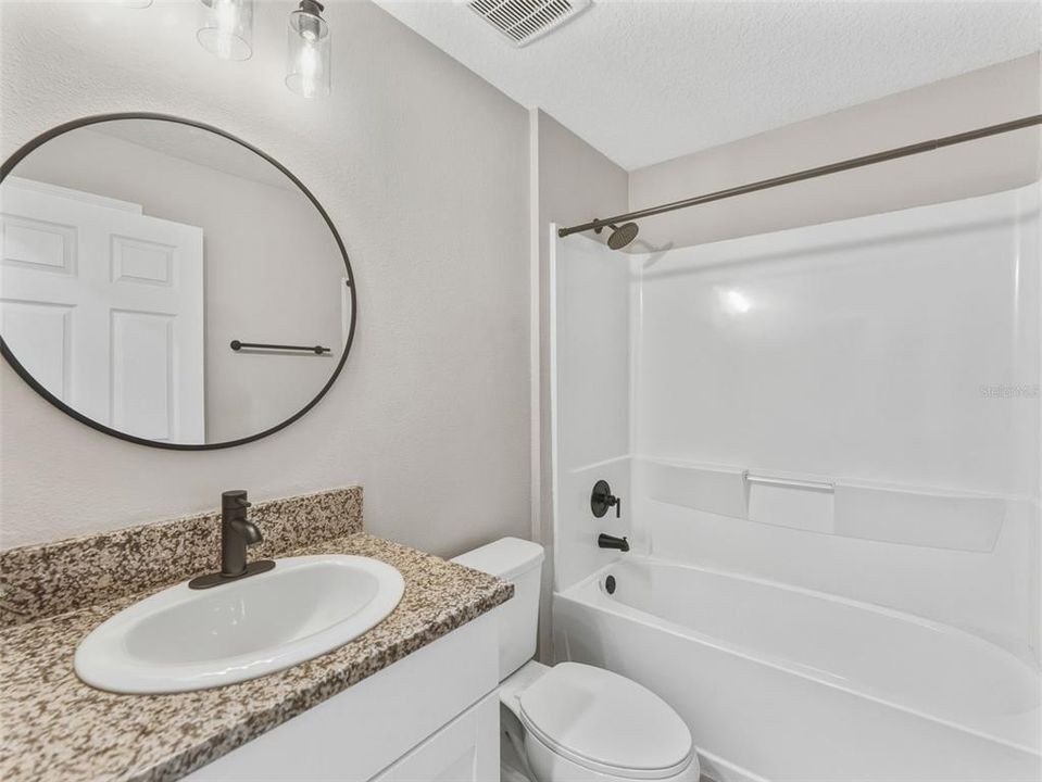 En Renta: $2,325 (4 camas, 2 baños, 1848 Pies cuadrados)