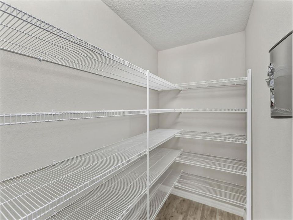 En Renta: $2,325 (4 camas, 2 baños, 1848 Pies cuadrados)